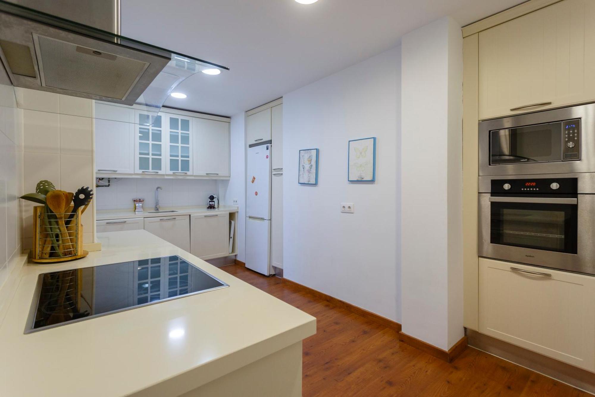 Oceano Family Free Parking By Cadiz4rentals Cádiz