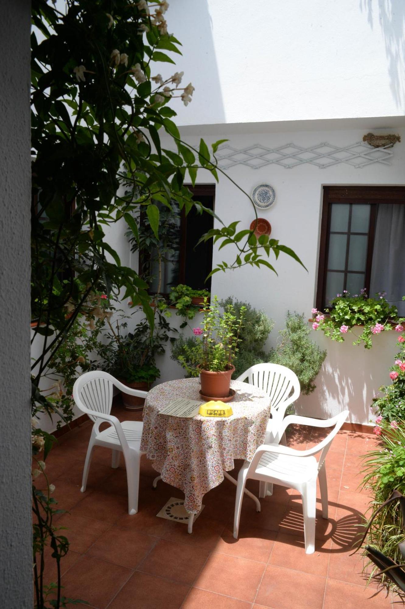 Pensión Hospederia Y Aptos Casa De Piedras