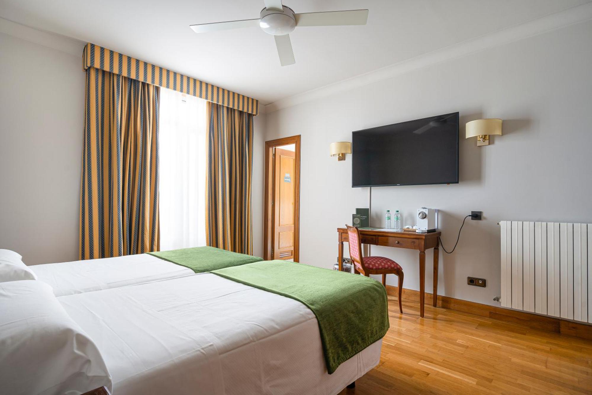 Hernán Cortés Hotel