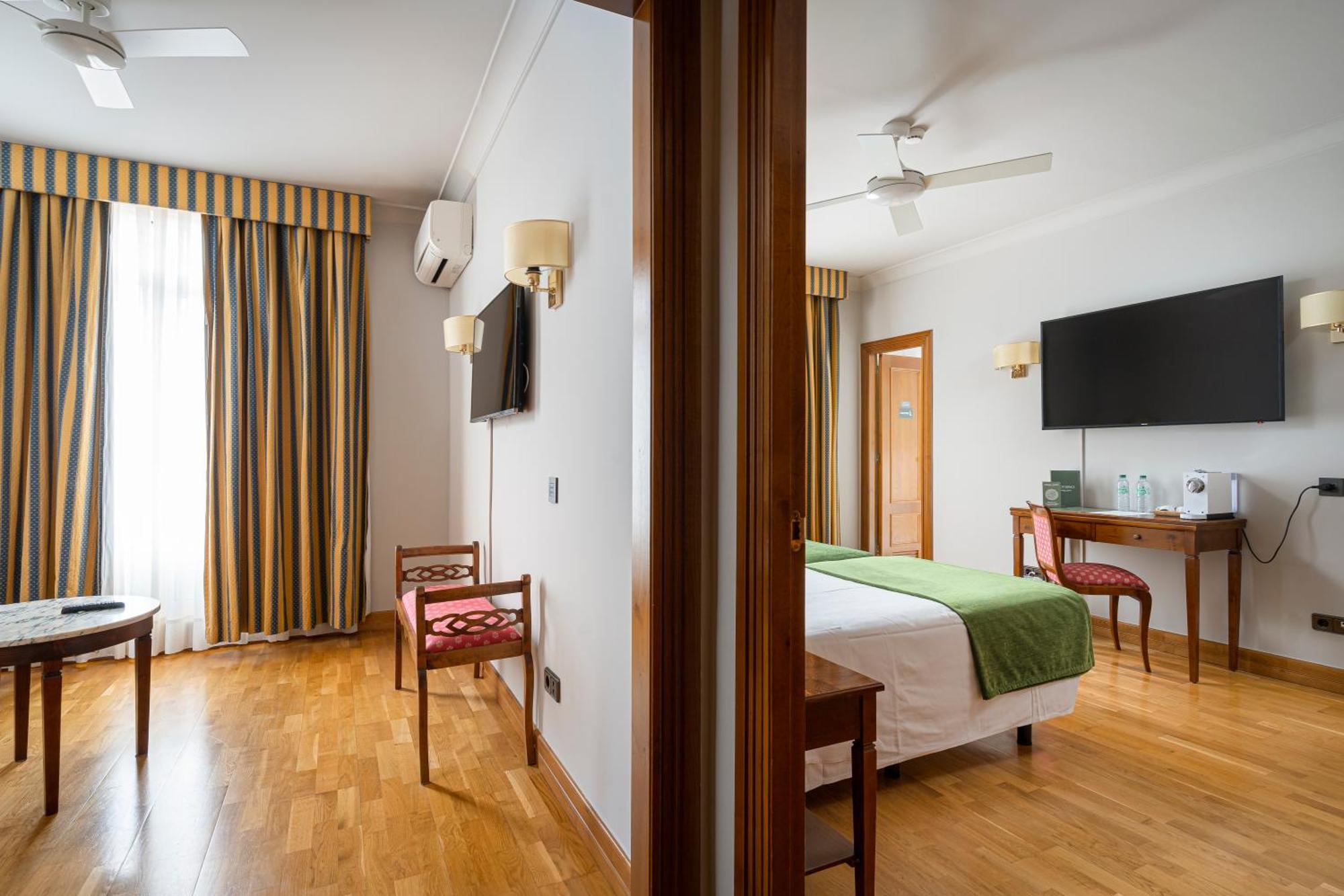 Hernán Cortés Hotel