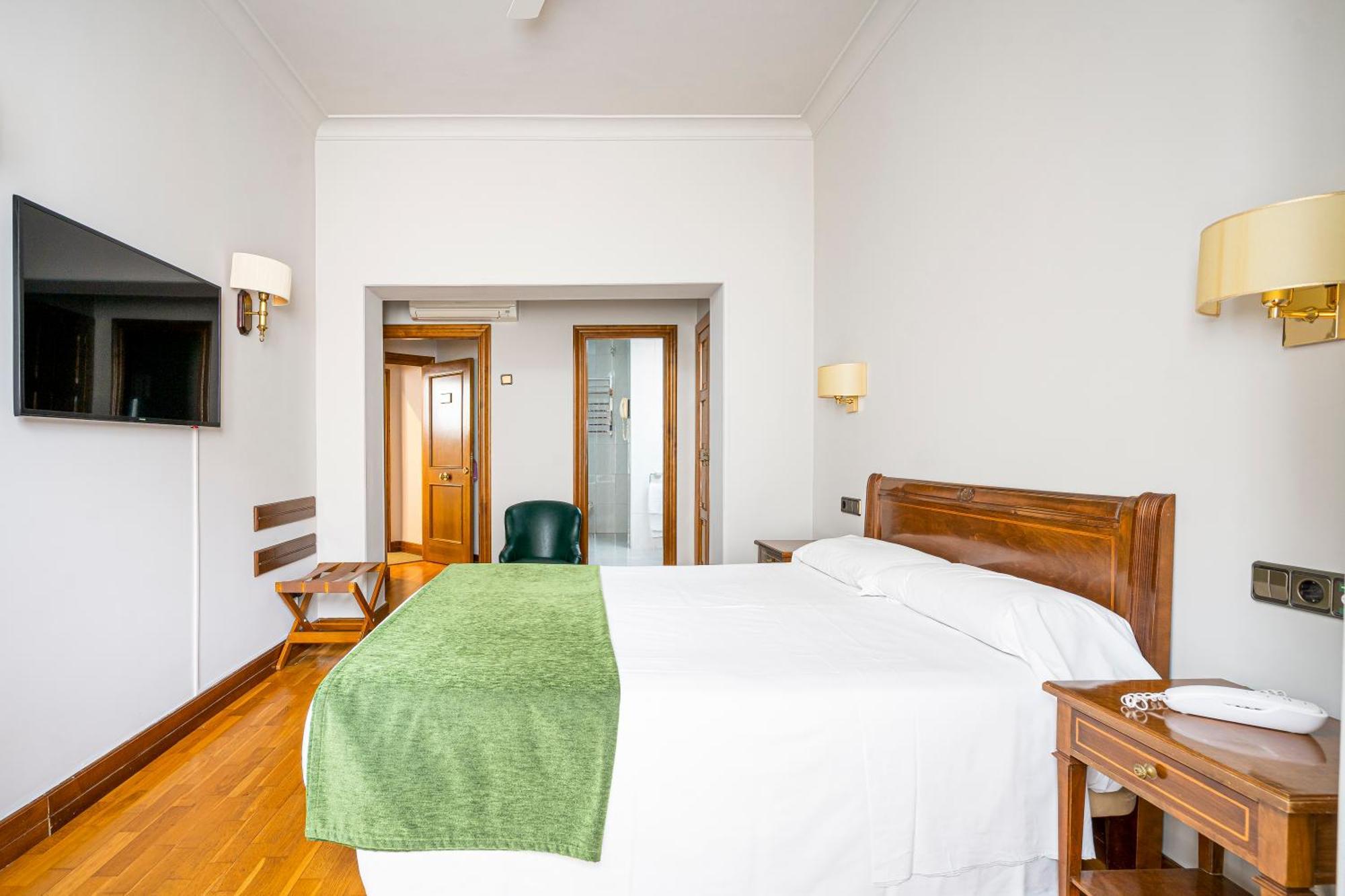 Hotel Hernán Cortés