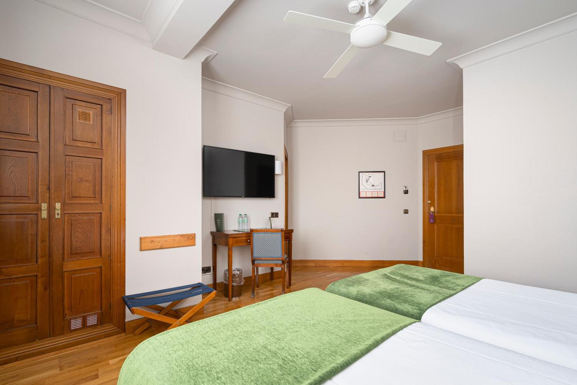 Hernán Cortés Hotel