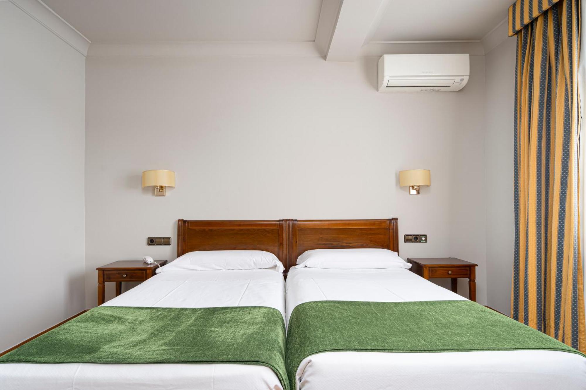 Hernán Cortés Hotel