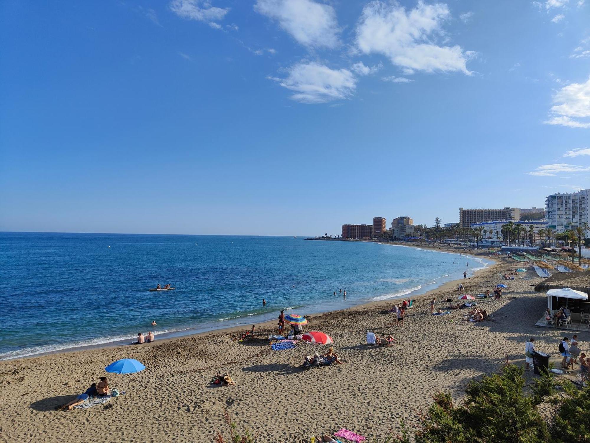 Entero, Enormes Piscinas, Terraza Y Playa * Benalmadena