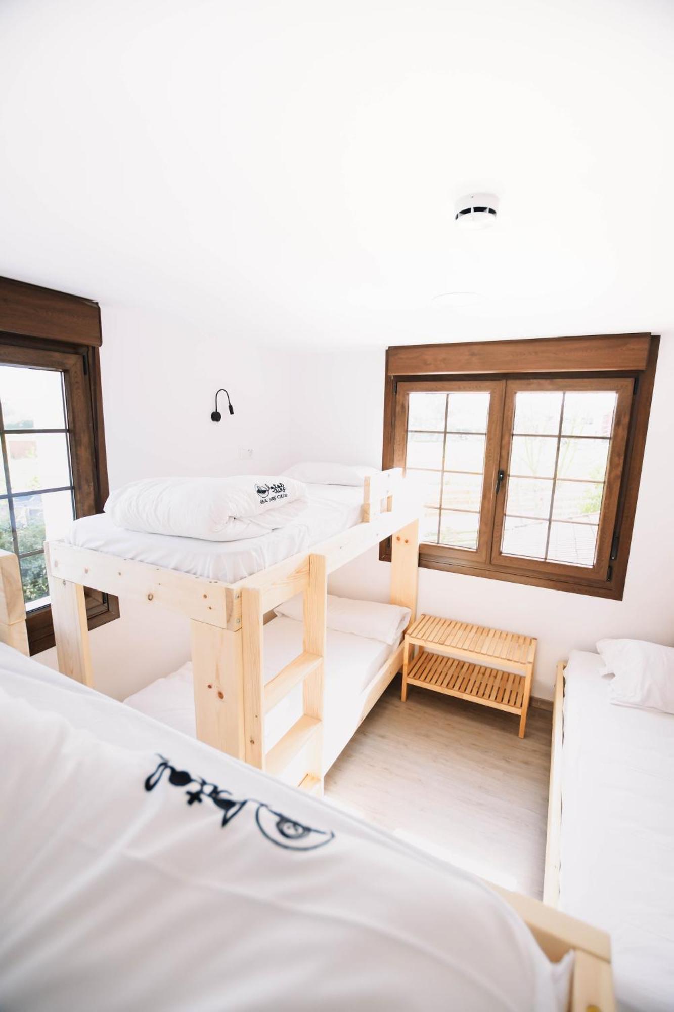 Latas Surf House Hostel Somo
