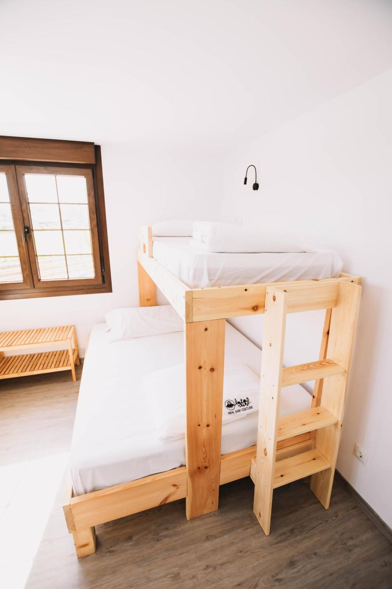 Hostel Latas Surf House *