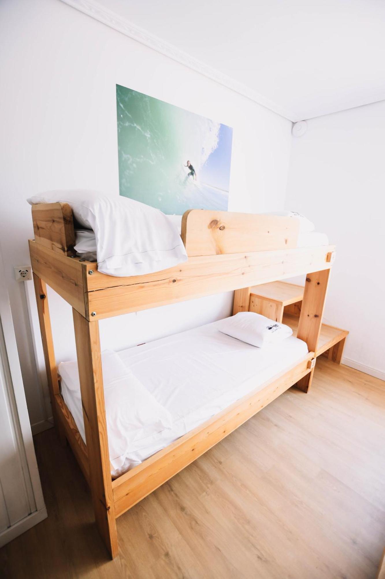 Latas Surf House Hostel *