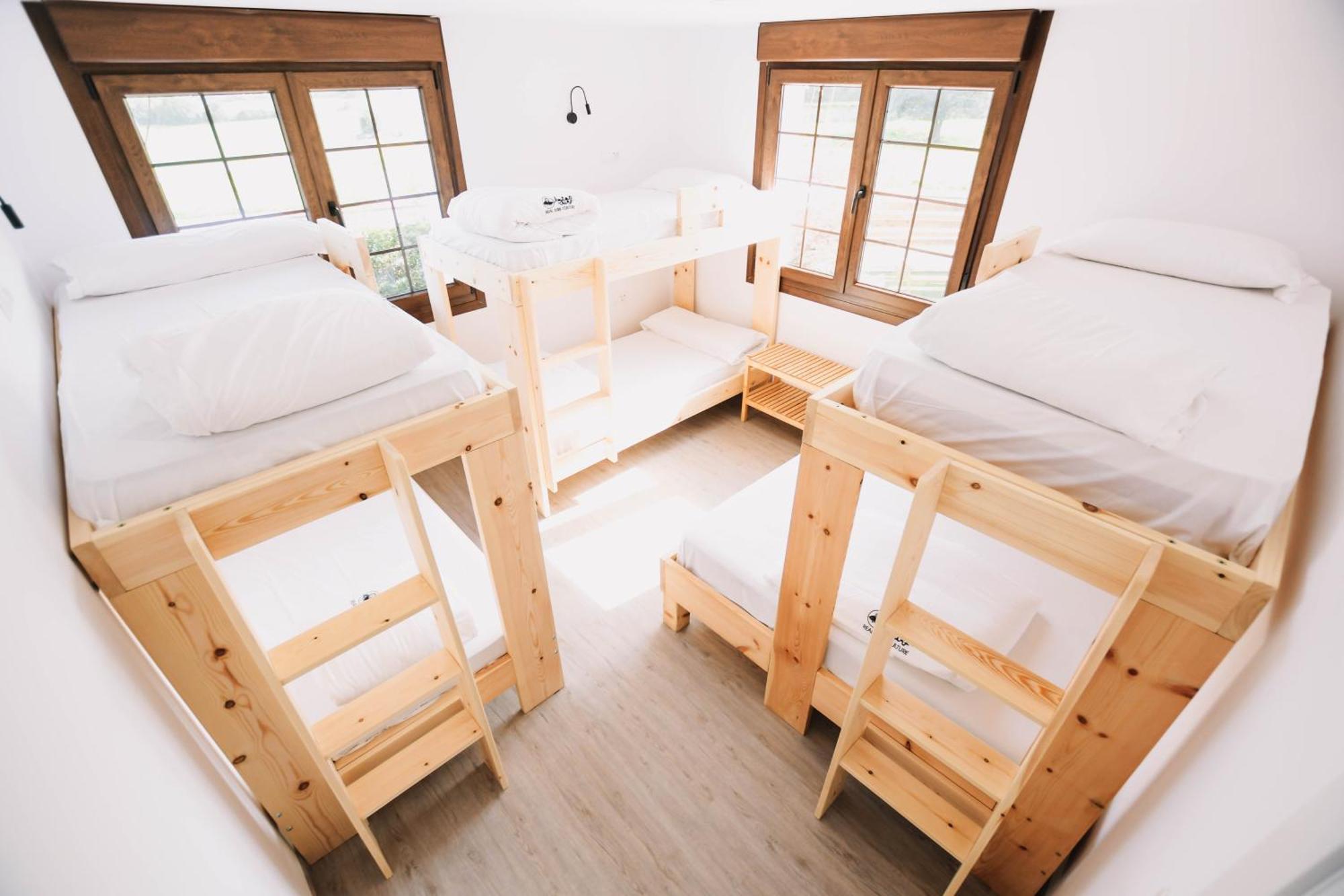 Latas Surf House Hostel