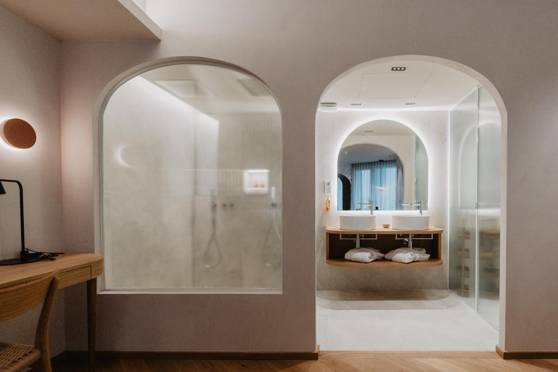 Hotel Petit Luxe