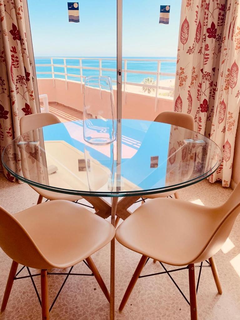 Ronda 3 Beachfront Apartamento *
