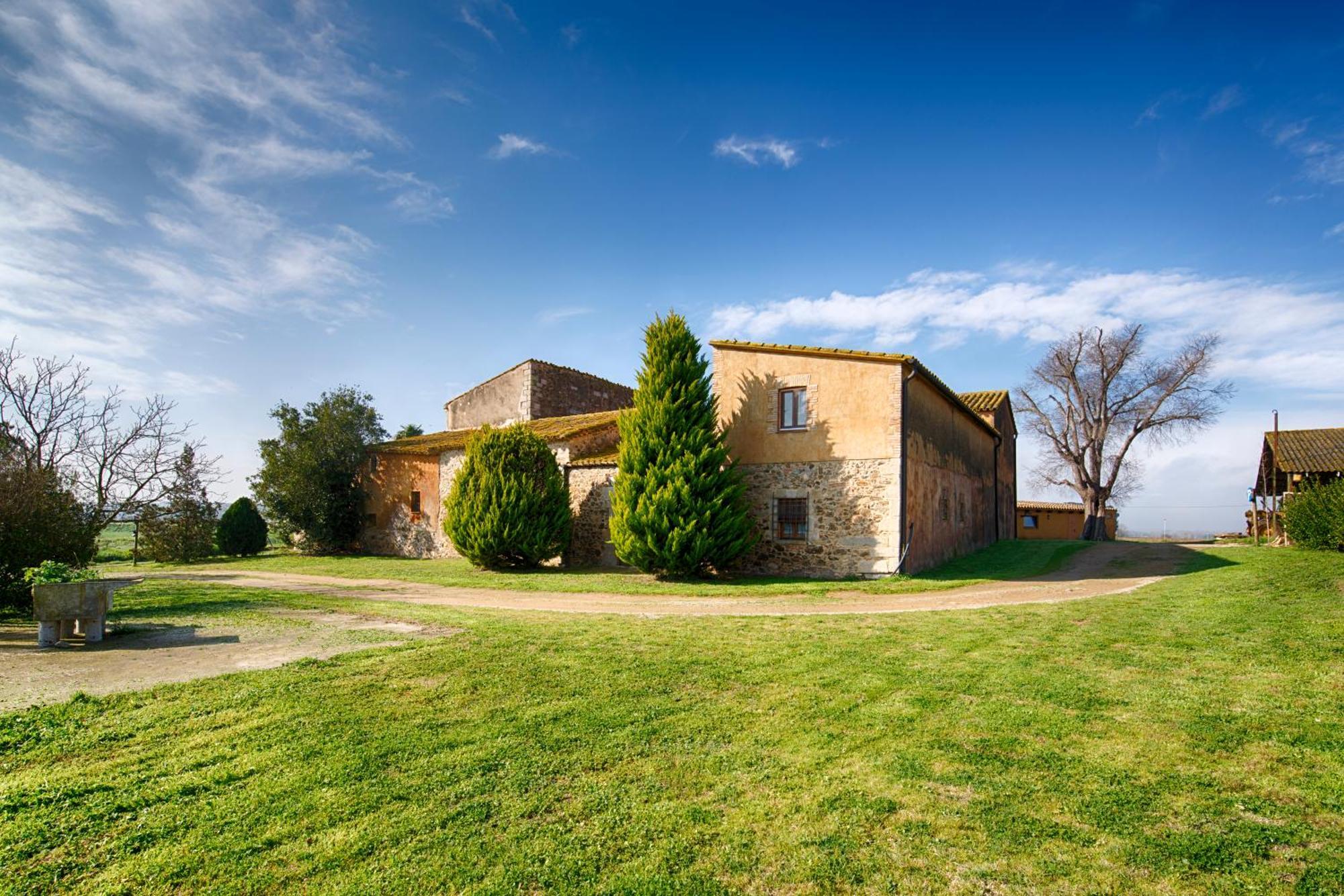 Country house Sant Dionis Campllong