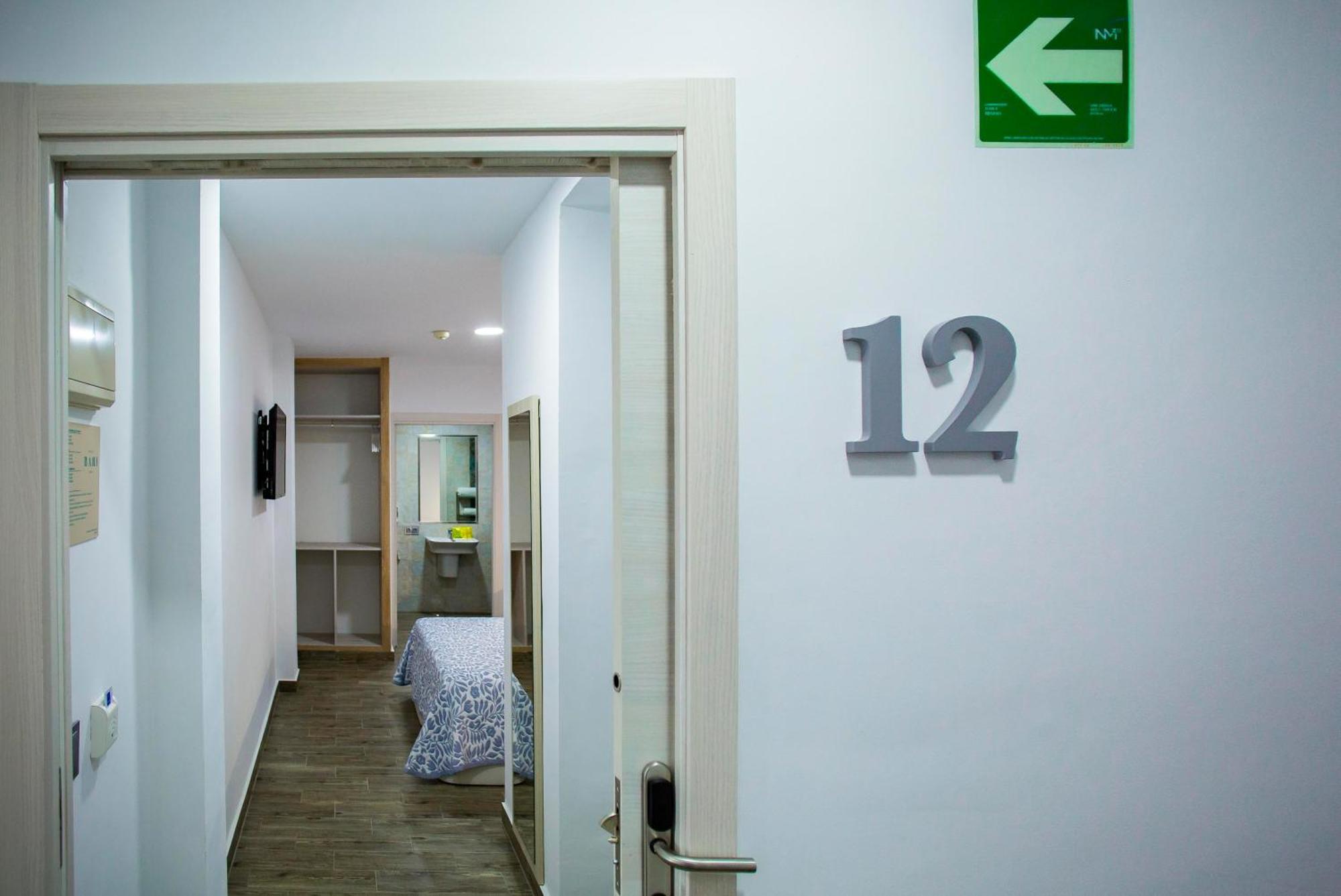 Bari Hotel *