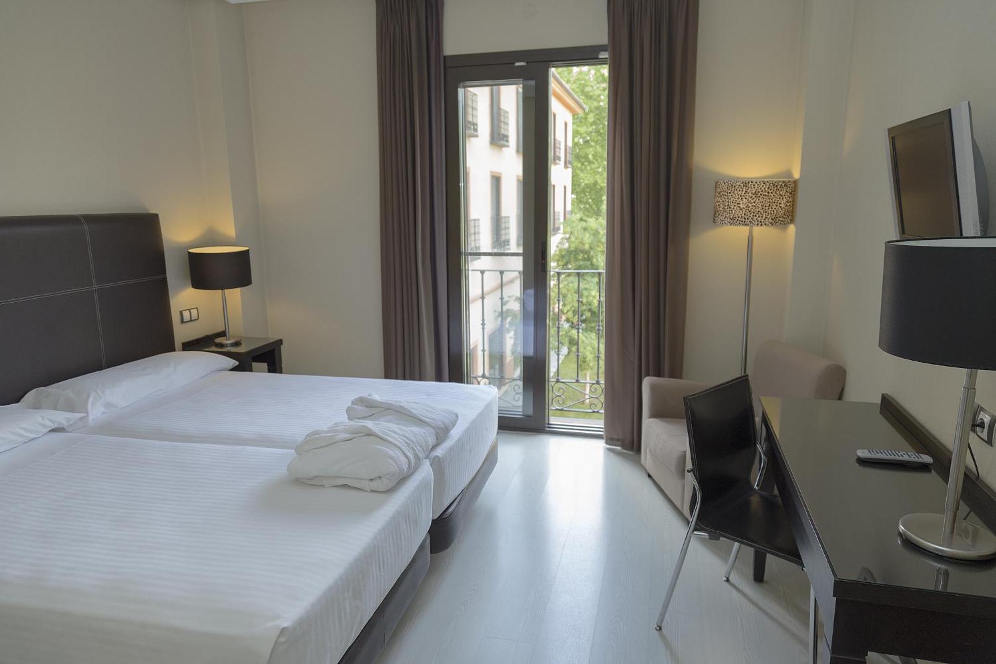 Real Balneario Carlos Iii Hotel Trillo