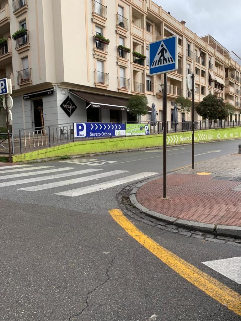 Apartamentos Caballerizas Granada Con Parking Gratuito En Pleno Centro Apartment
