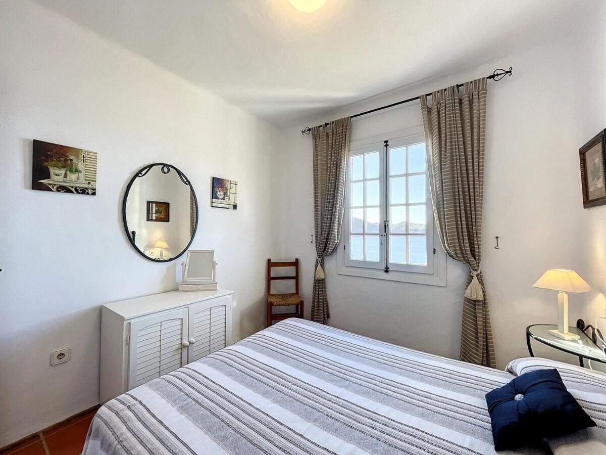 P98 - Bonito Sobre El Mar Apartamento Fornells (Menorca)