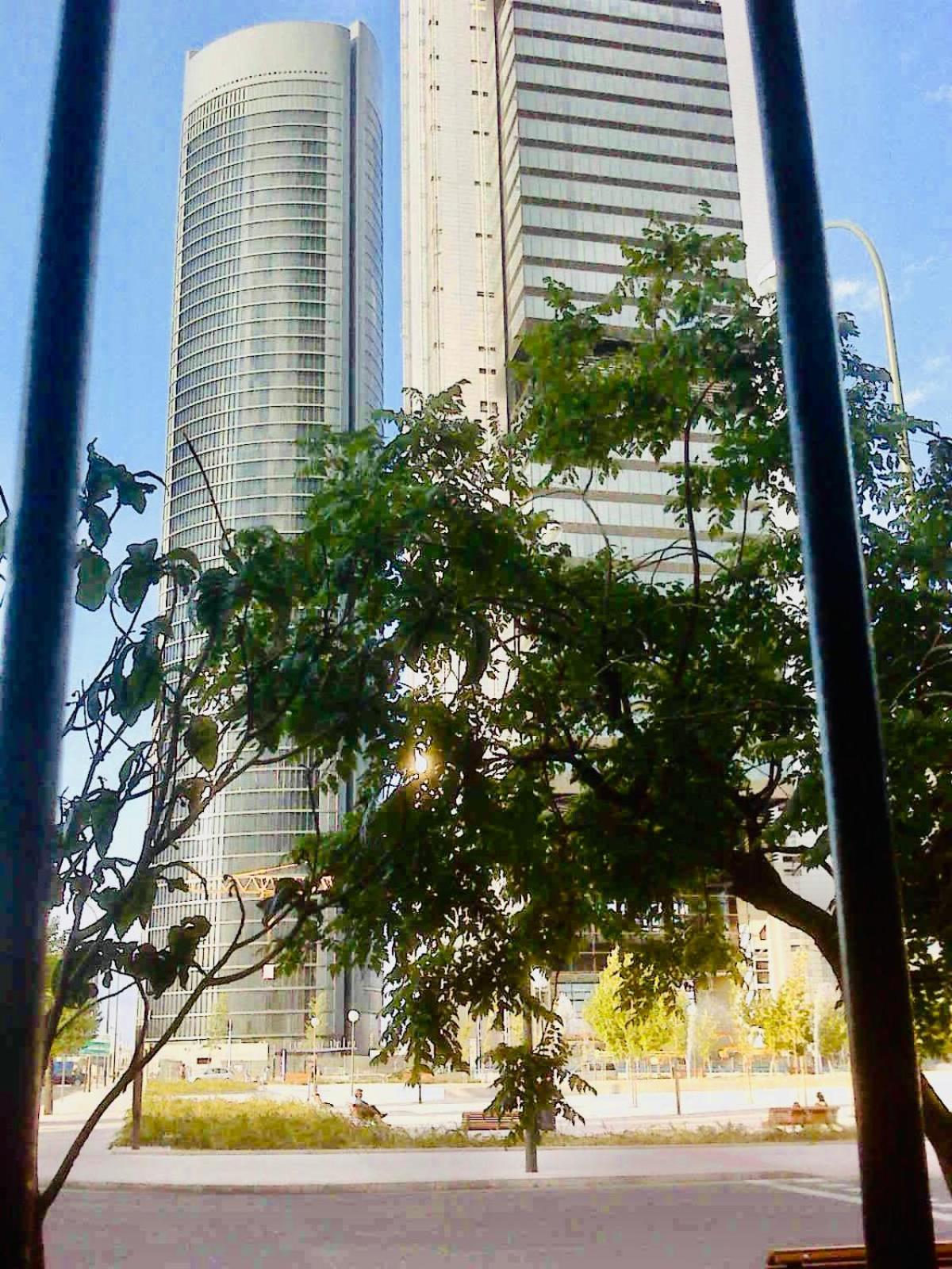 Cuatro Torres, Apto 2 Apartamento *