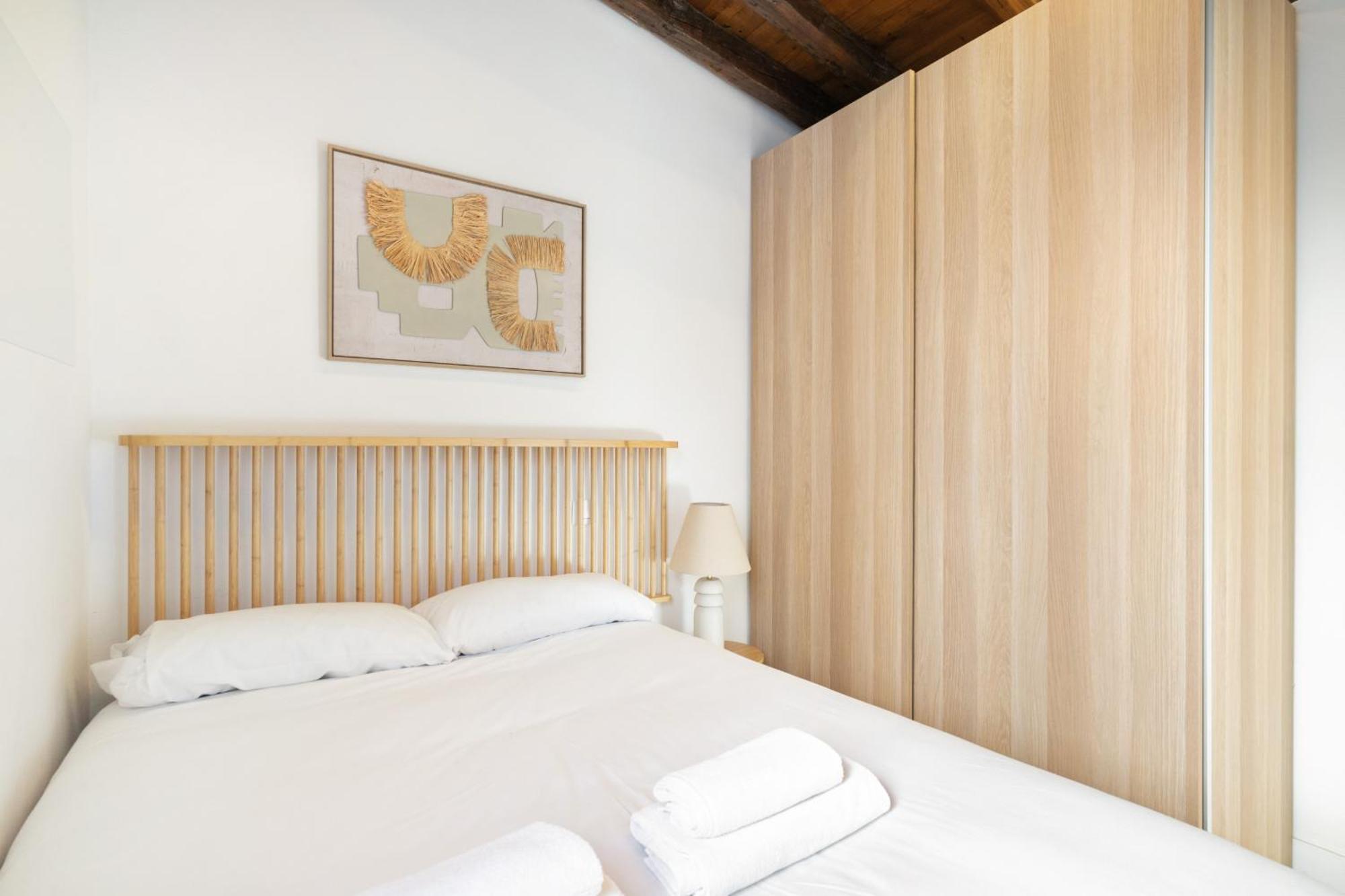 Apartment Atico Con Terraza En Lavapies Alquiler Temporal