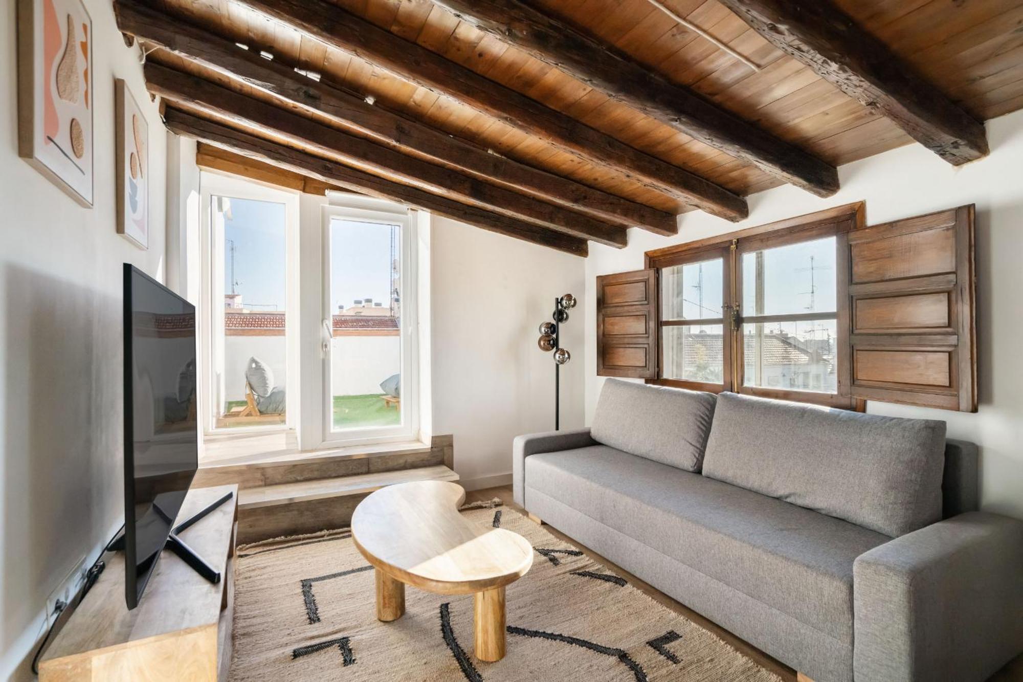 Apartment Atico Con Terraza En Lavapies Alquiler Temporal *