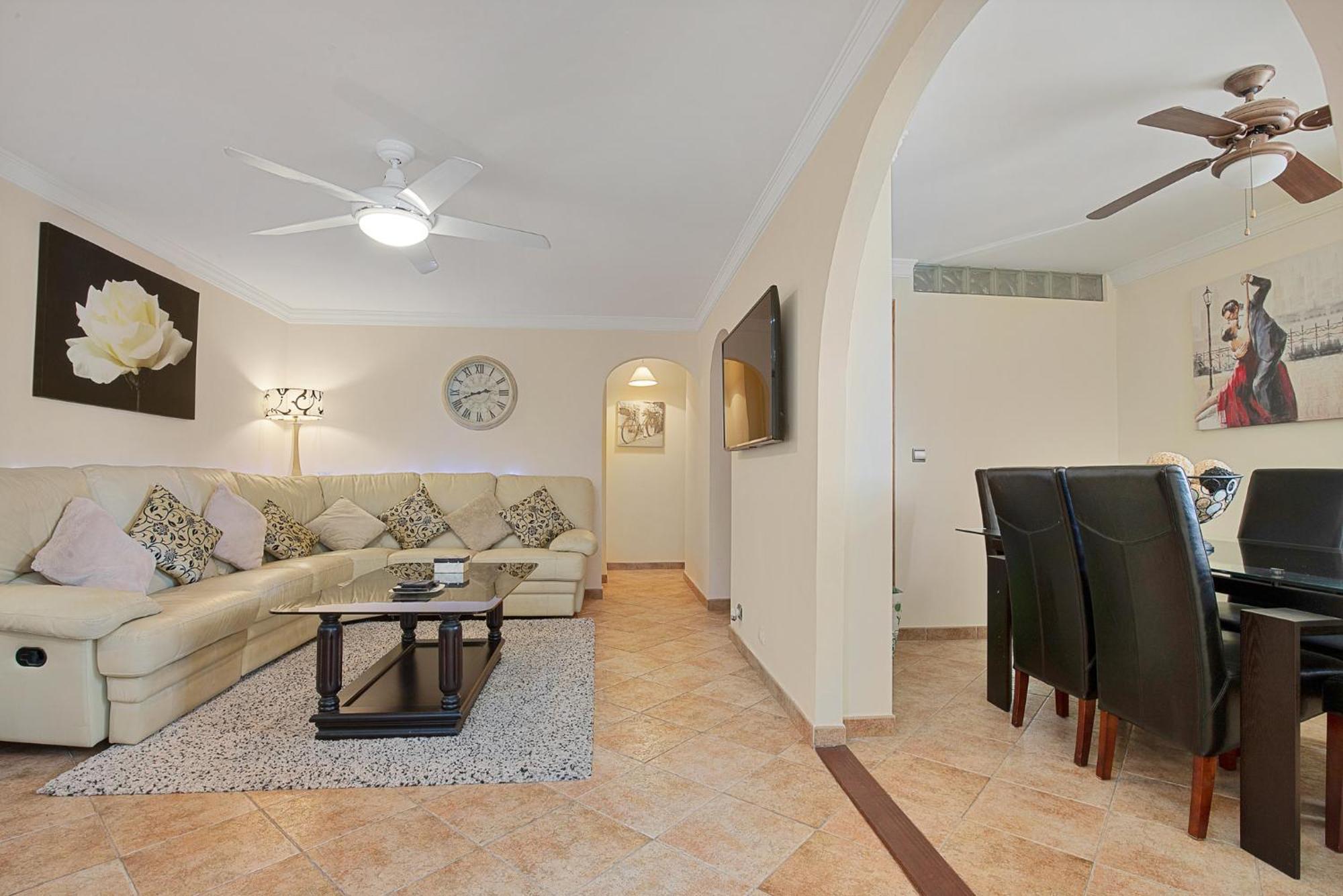 Palms Ground Floor In Apartment *