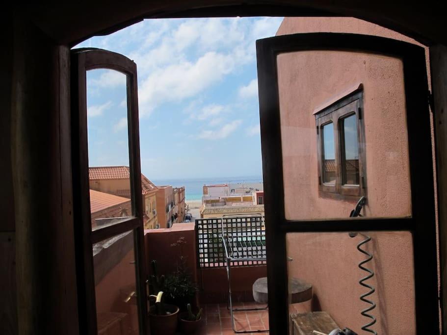 Sea Views / Fabulous Attic / Fast Fibre Optic Apartamento Tarifa