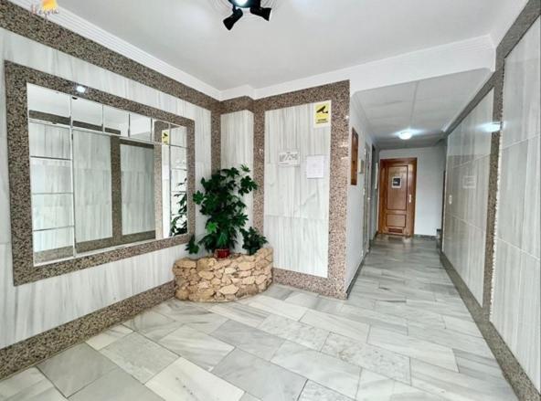 Yellow Apartment-la Mata -2 Min To Beach, Private Garage Apartamento *