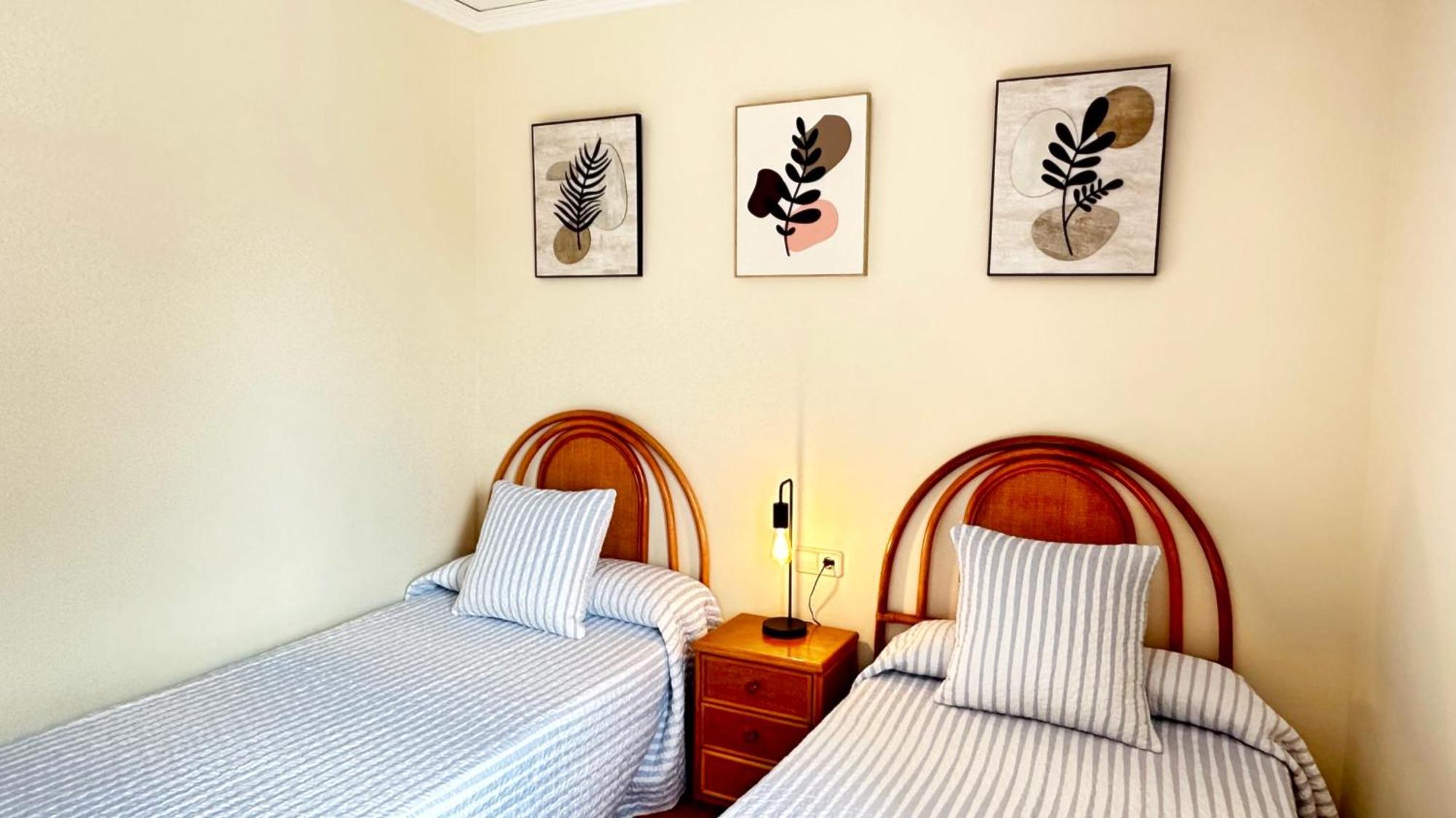Casas Del Mar - Nova - Primera Linea De Playa Oliva