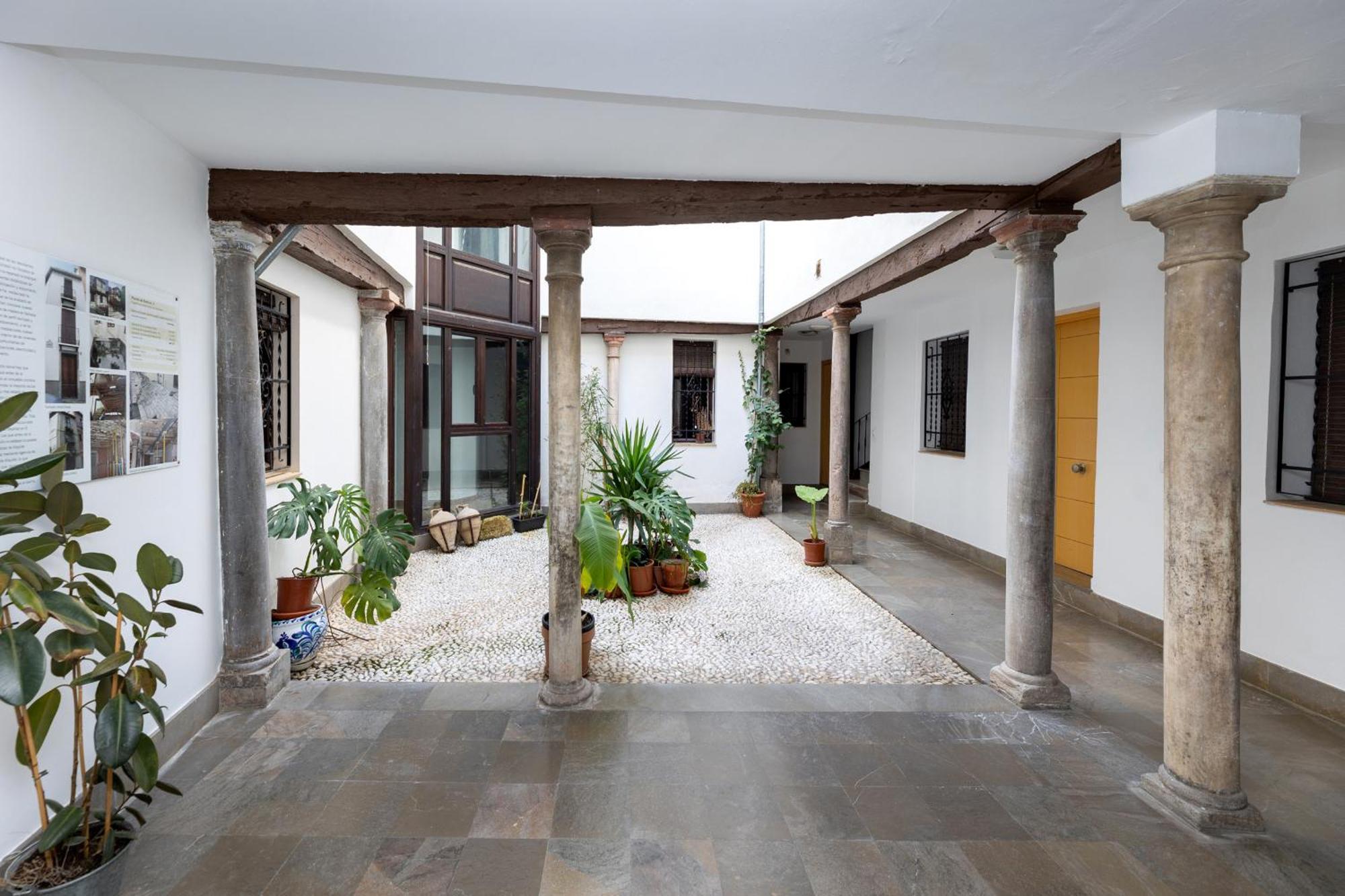 Luxury Puerta De La Alhambra Apartment Granada