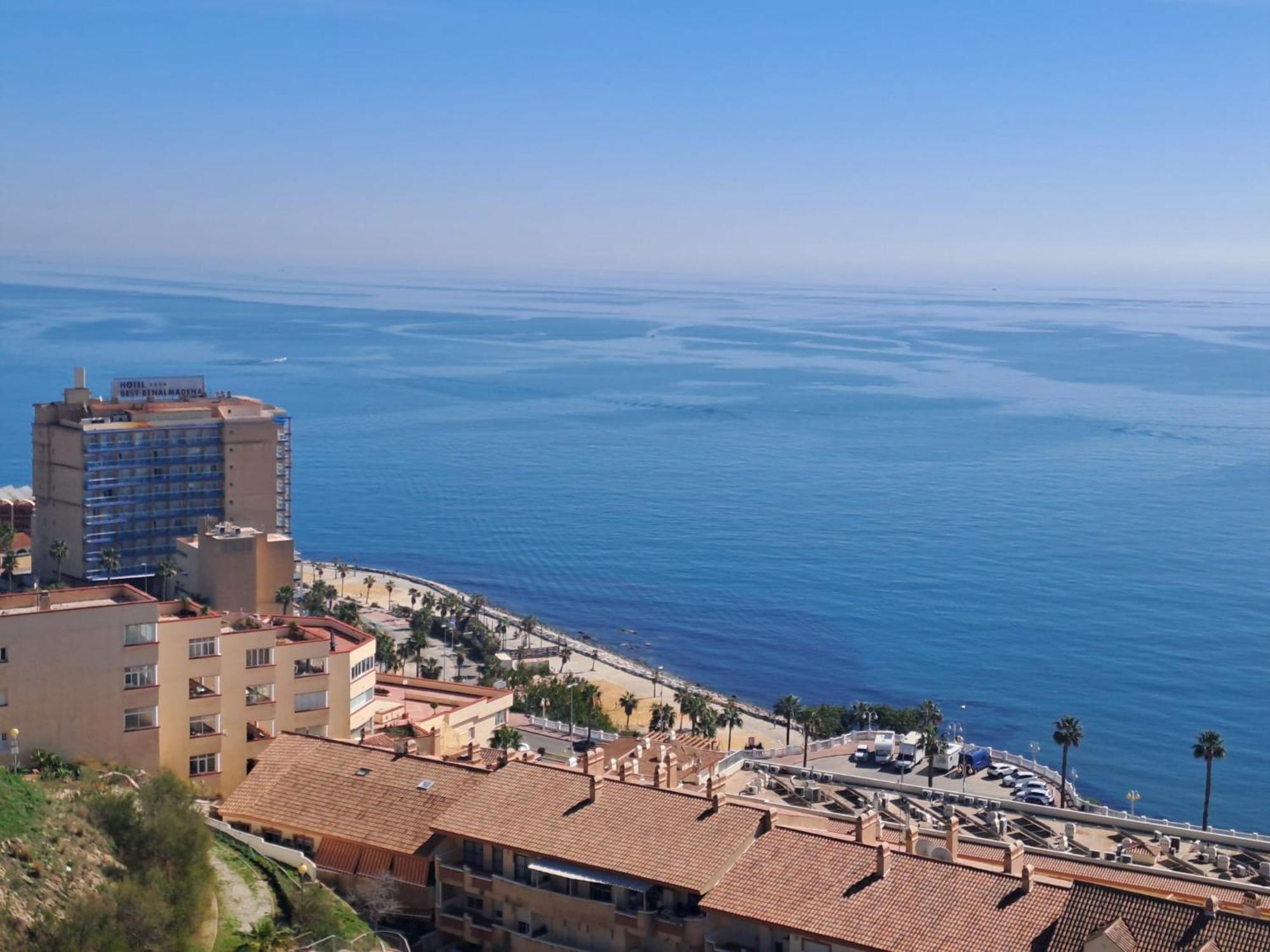 Beachfront Complex El Coloso Views,pools,parking Costa Apartamento Benalmádena