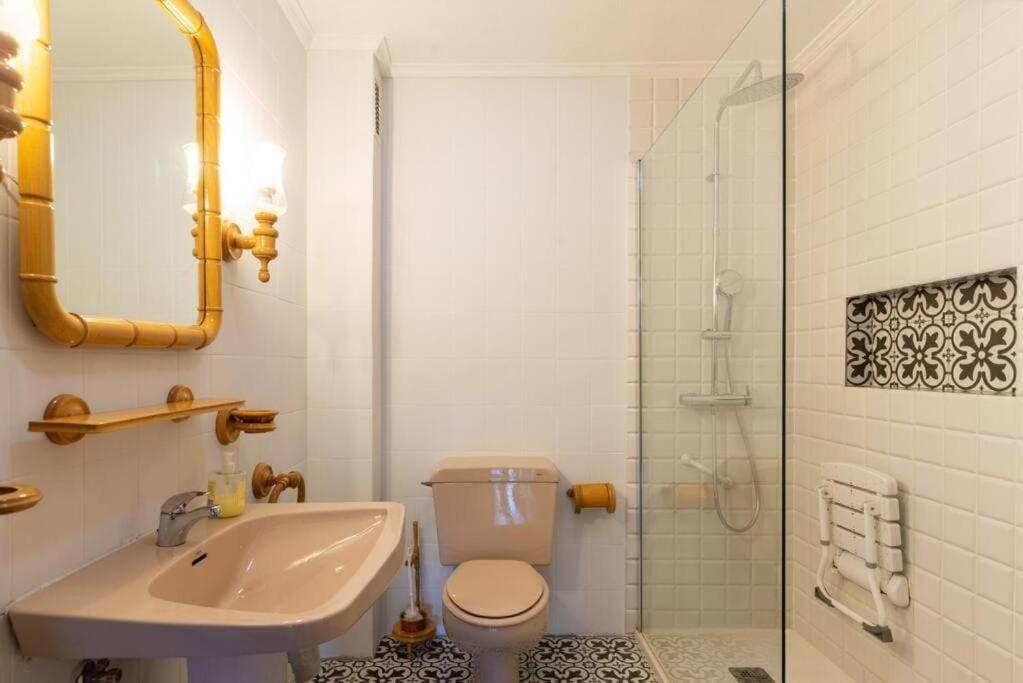Apartamento Luminoso Piso Grande Con Garaje En El Centro.