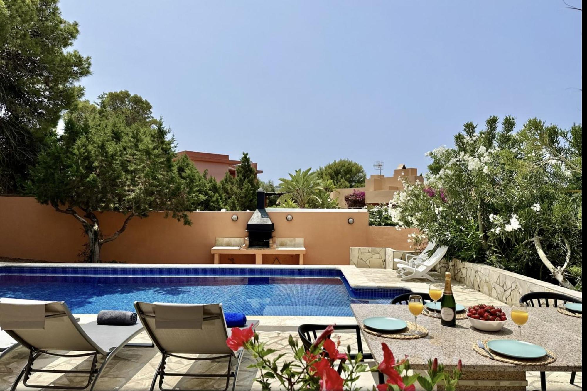 Сasa de vacaciones With Pool Calo Den Real