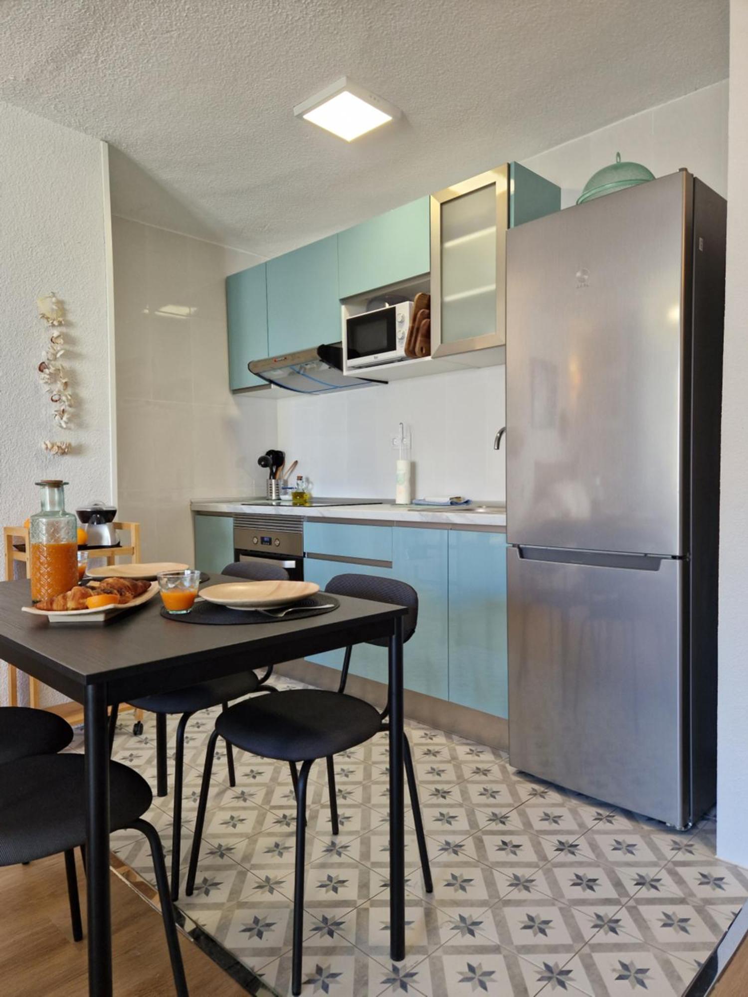 Apartamento Azul - Estudio Con Vistas Al Mar, Piscina Y Acceso Directo A La Playa By Redi