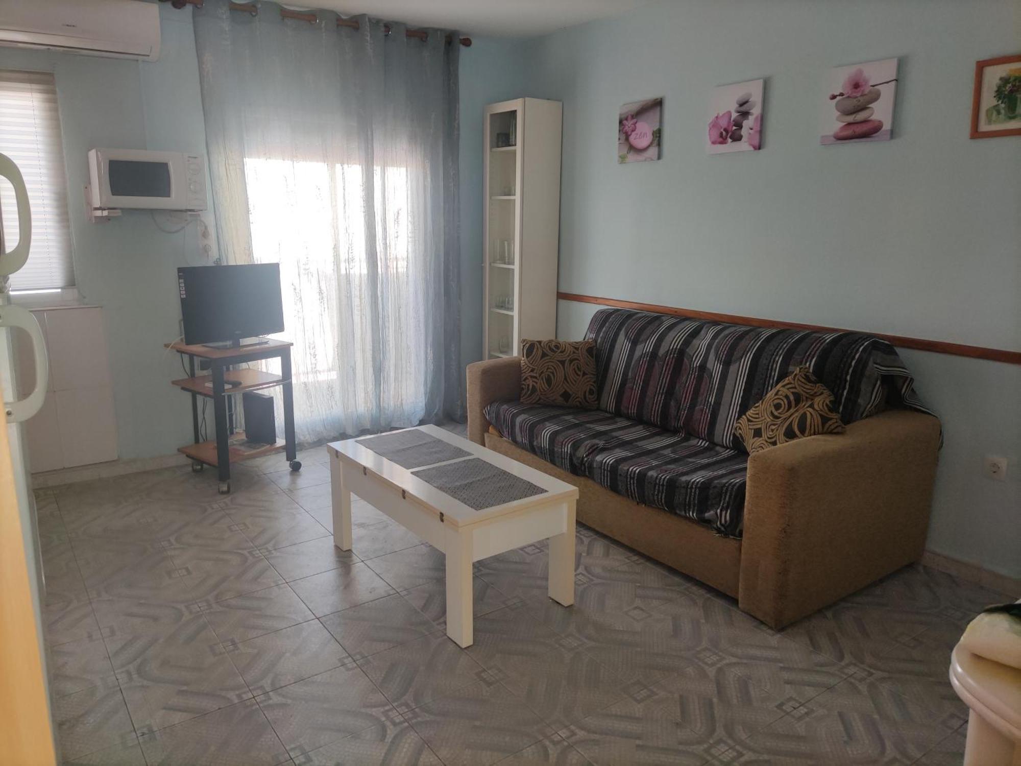 En Apartment *