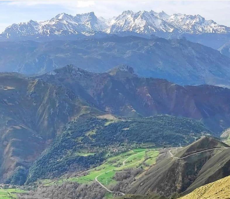 Acogedora Casa En Arangas Cabrales Сasa de vacaciones *