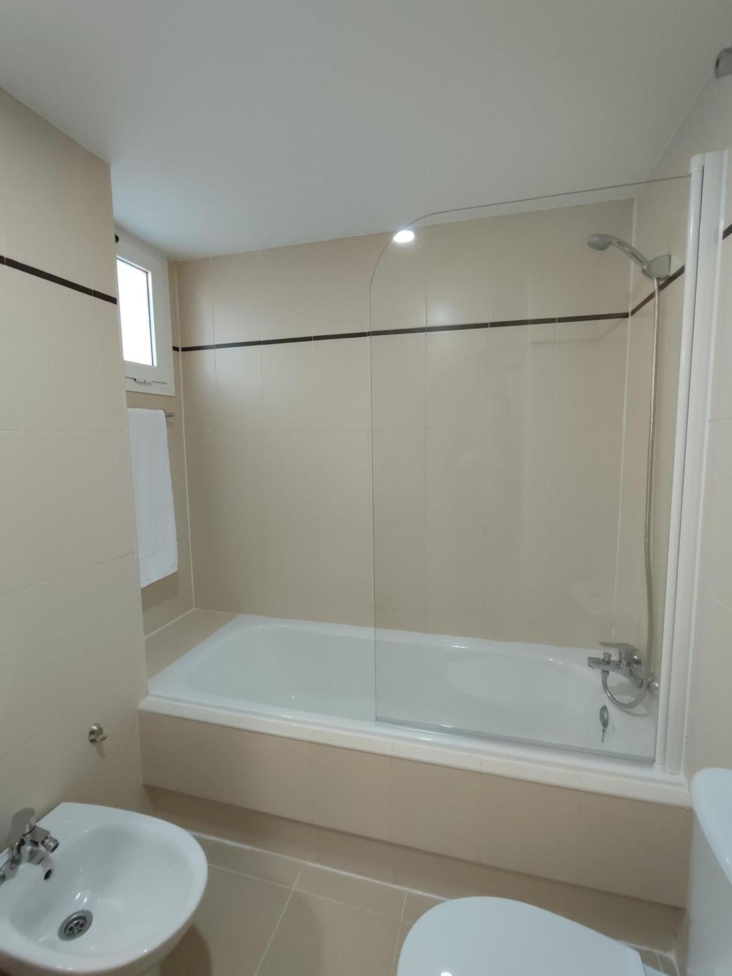 En Sevilla Con Piscina Y Parking Apartamento
