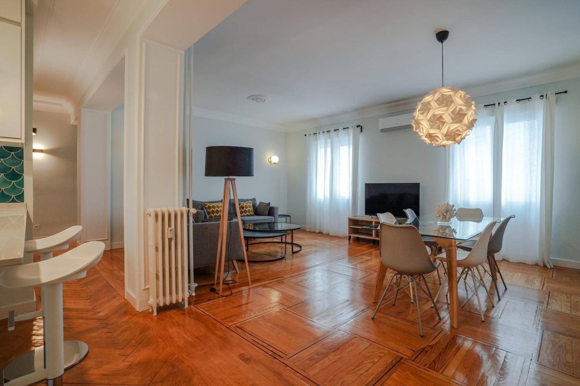 Modern Spacious-3 Bedrooms 2 Bathrooms-retiro Apartamento *