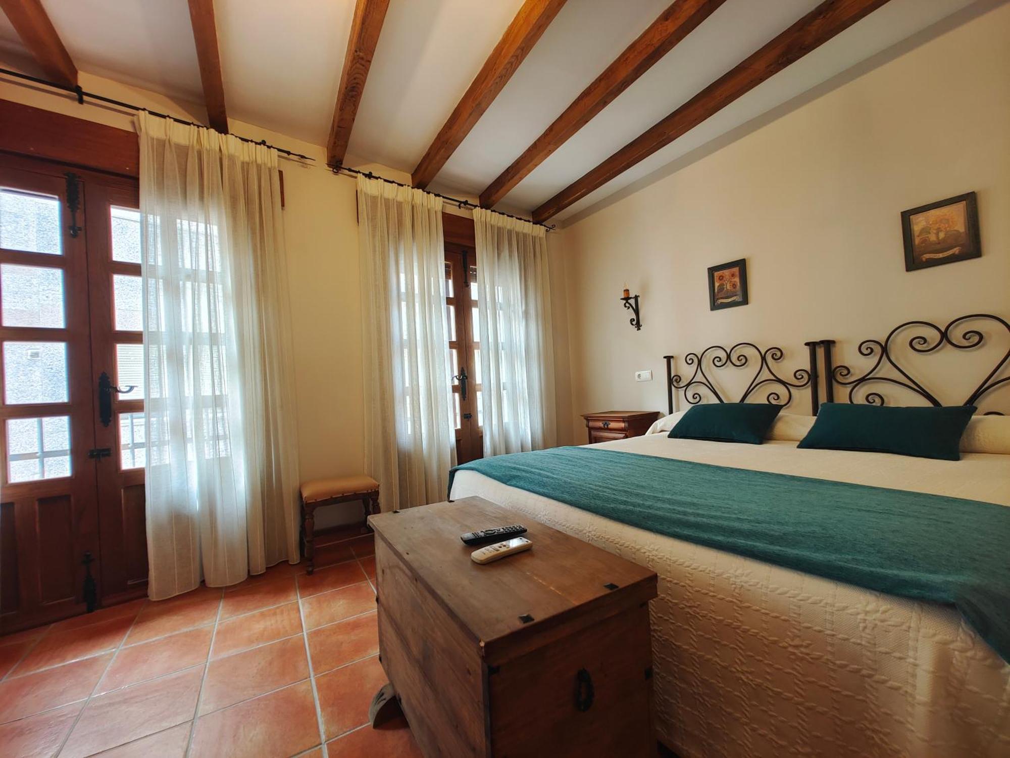 Pensión La De Bayuela 3*