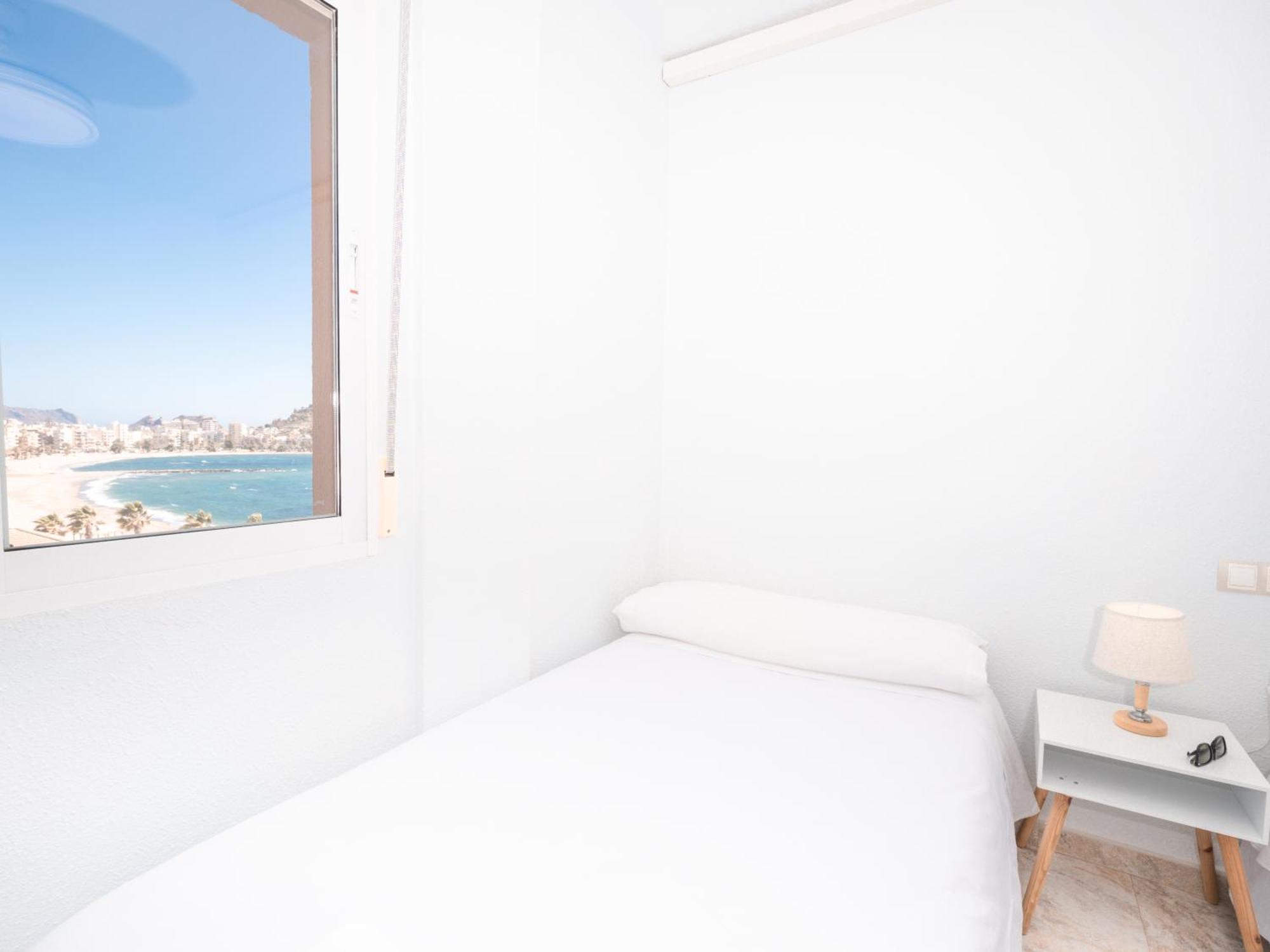 ¡frente Al Mar + Garaje Y Wifi!