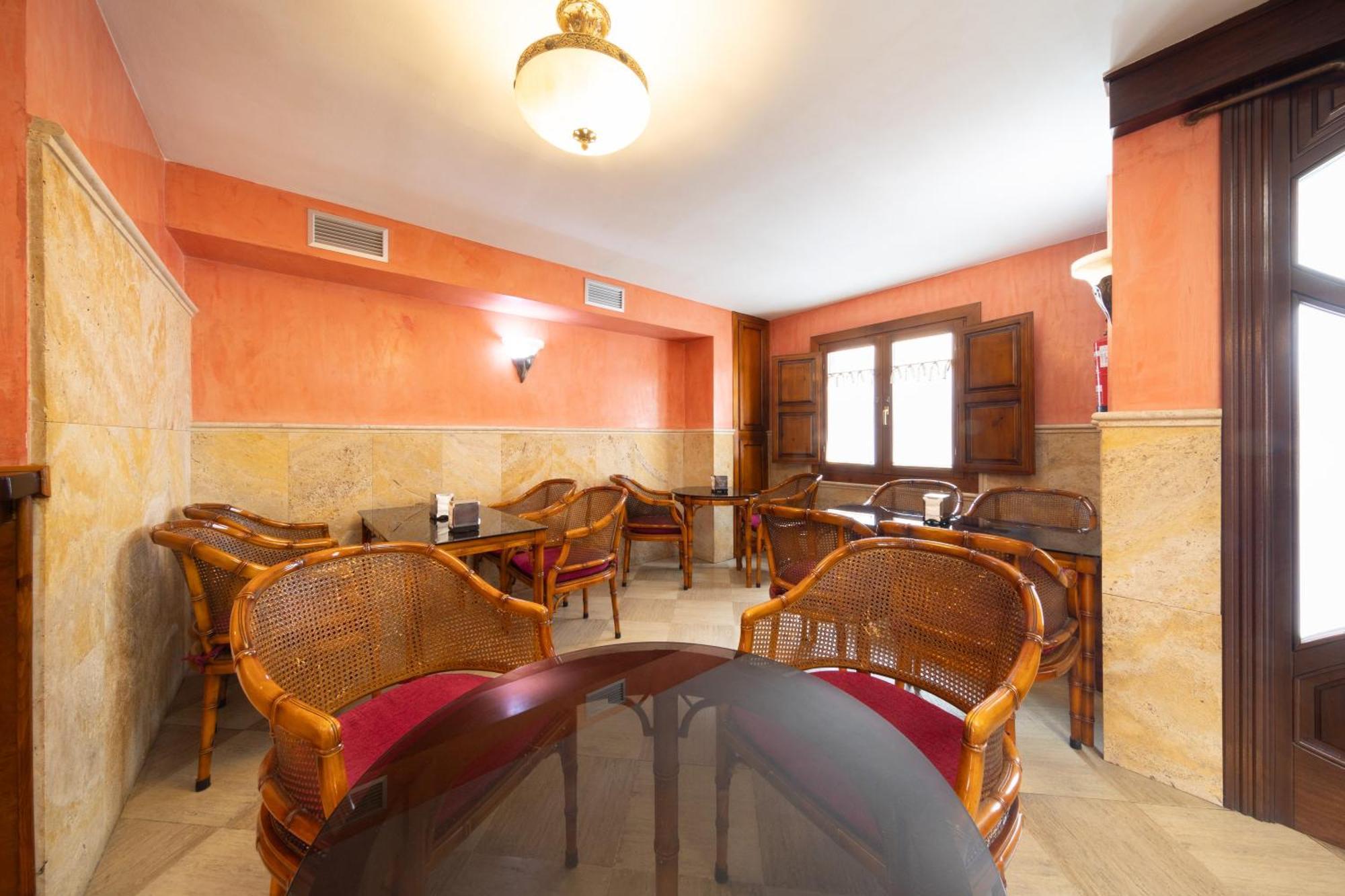 Sin Recep24h Puerta De La - Pet Friendly & Restaurante Pensión *