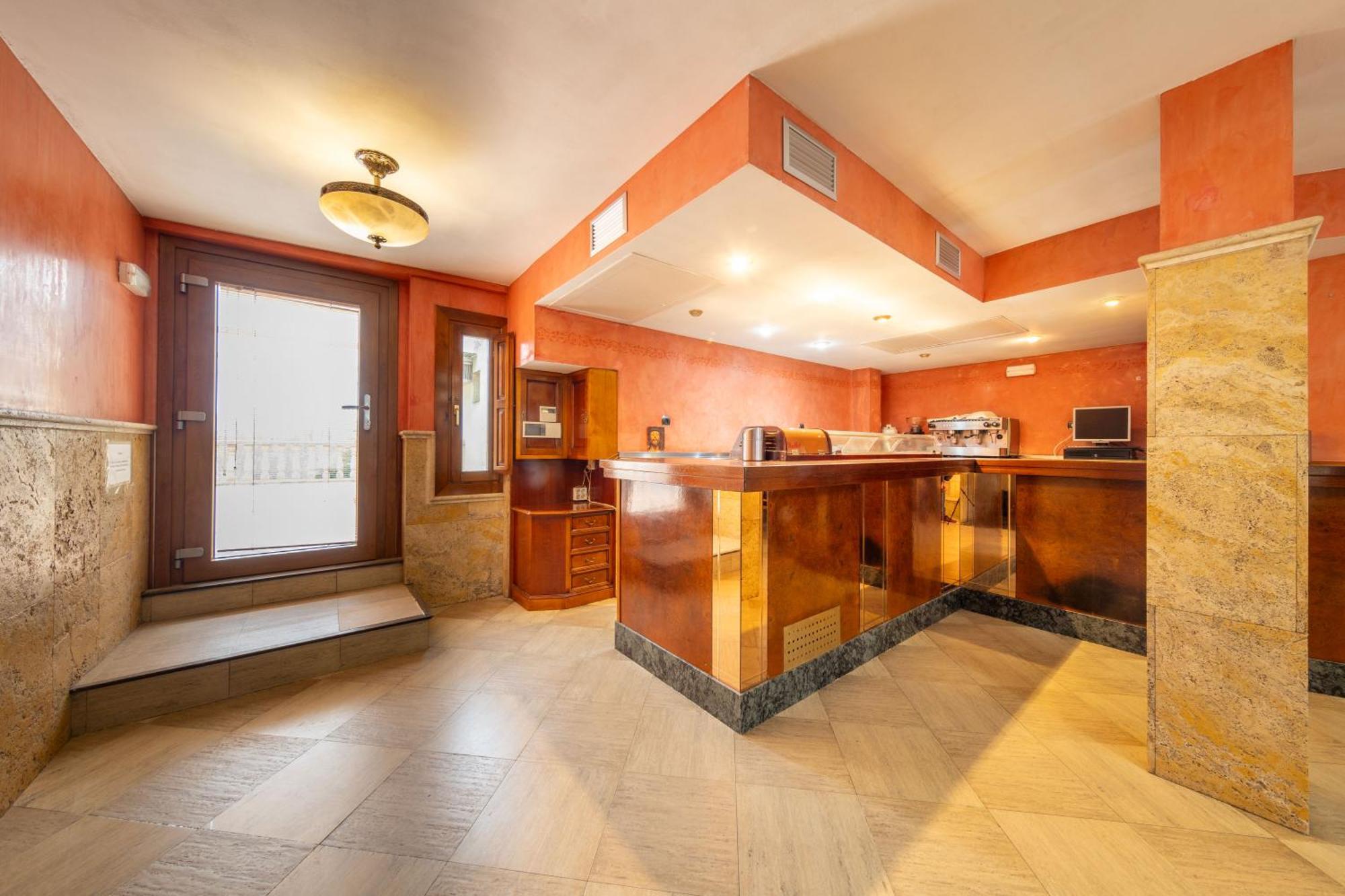 Sin Recep24h Puerta De La - Pet Friendly & Restaurante