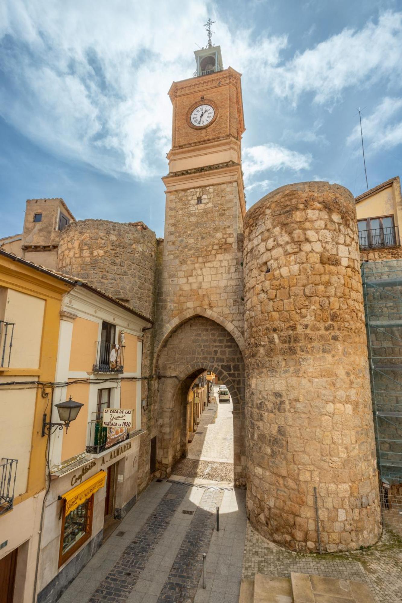 Sin Recep24h Puerta De La - Pet Friendly & Restaurante Pensión