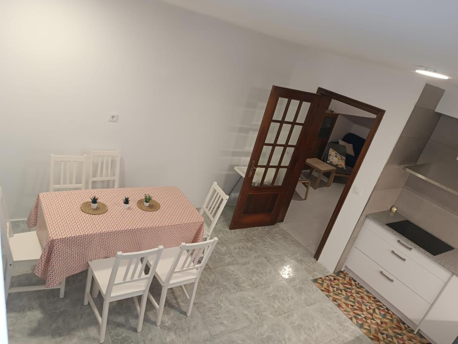 Vivienda En El Casco Historico De * Baiona