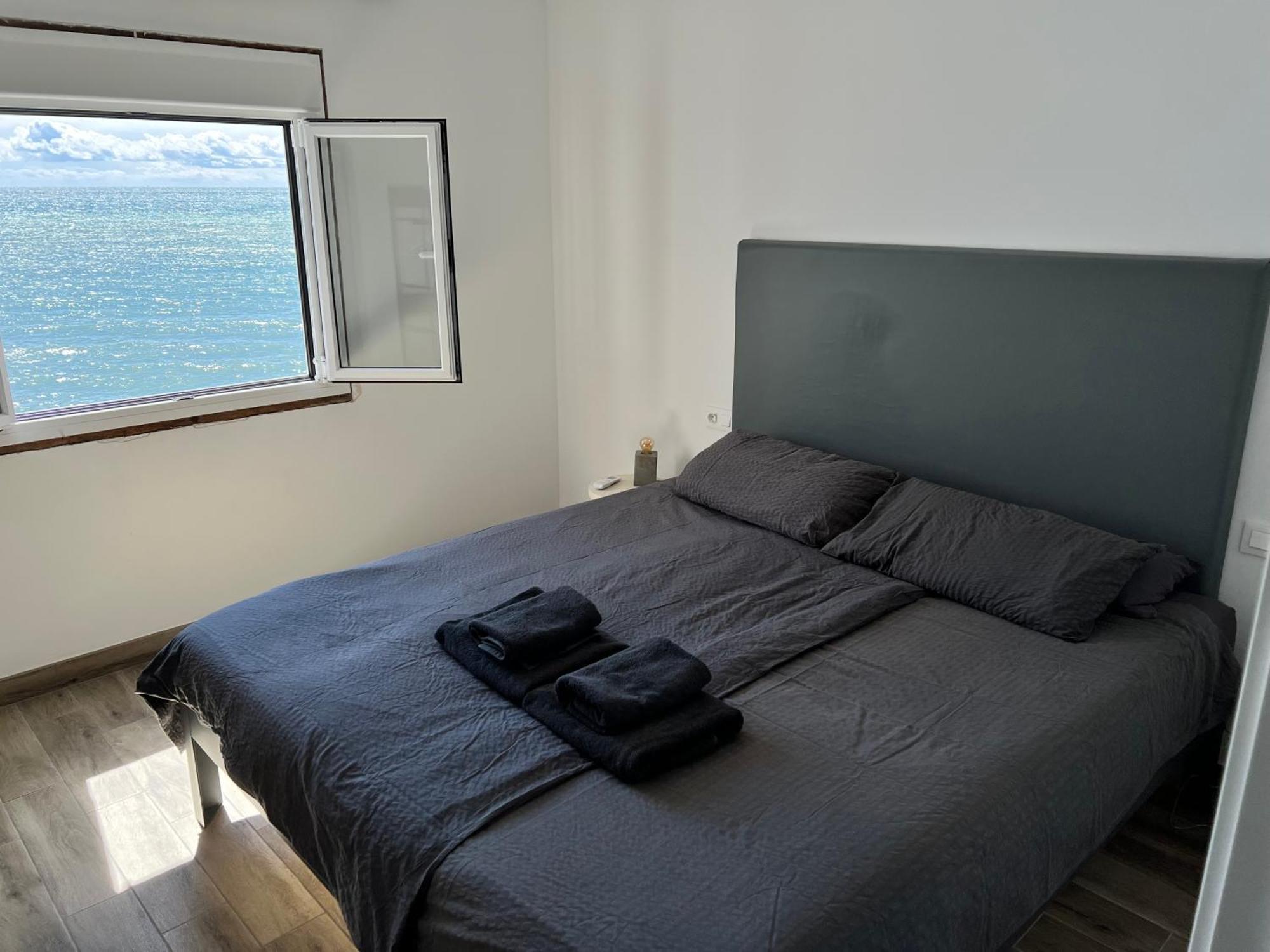 Apartment Newly Renovated 2 Bedroom Beachfront House Sitio de Calahonda