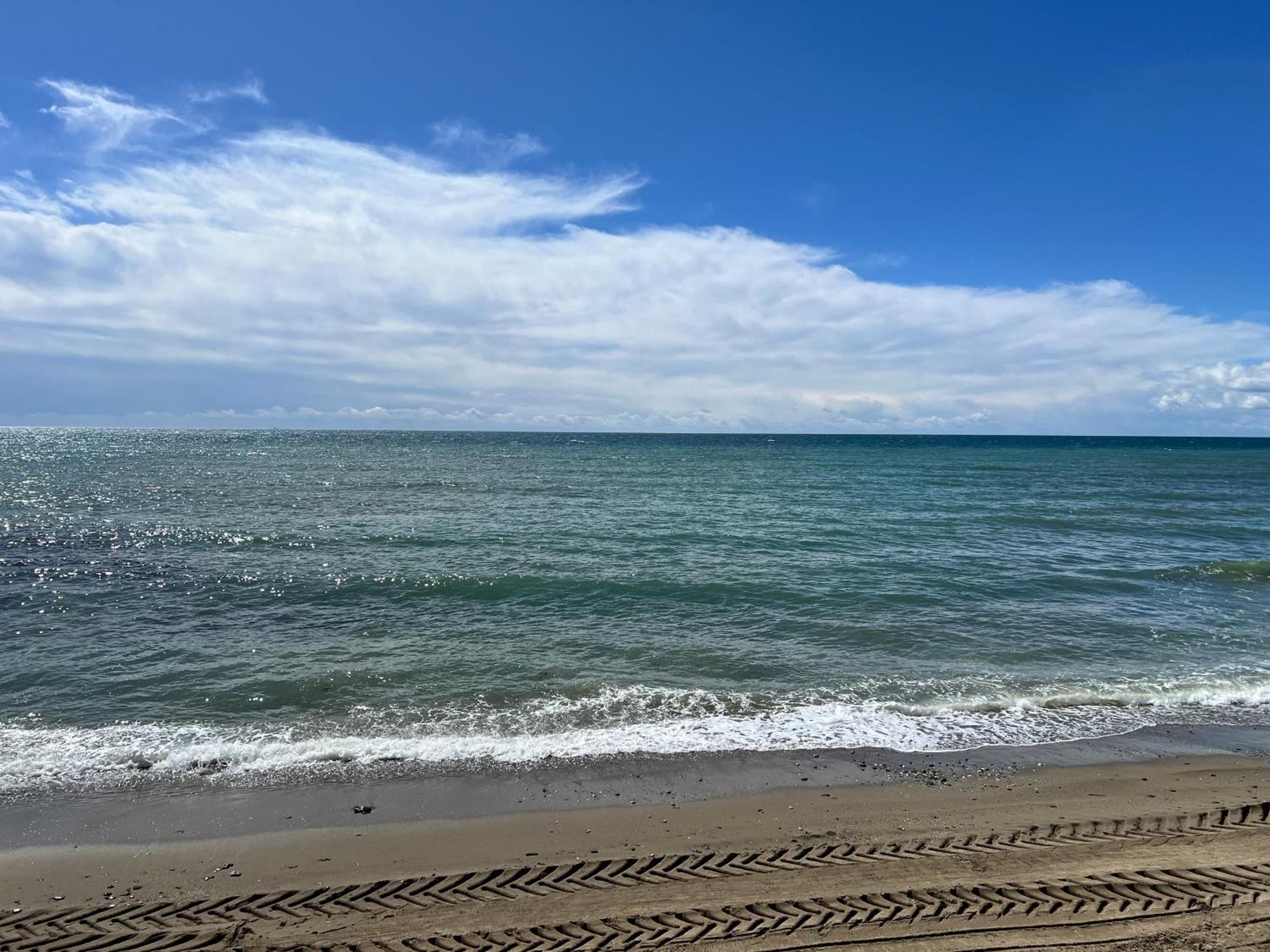 Newly Renovated 2 Bedroom Beachfront House Sitio de Calahonda