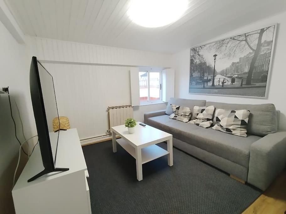 Apartamento Vibescoruna- Atico 66 *