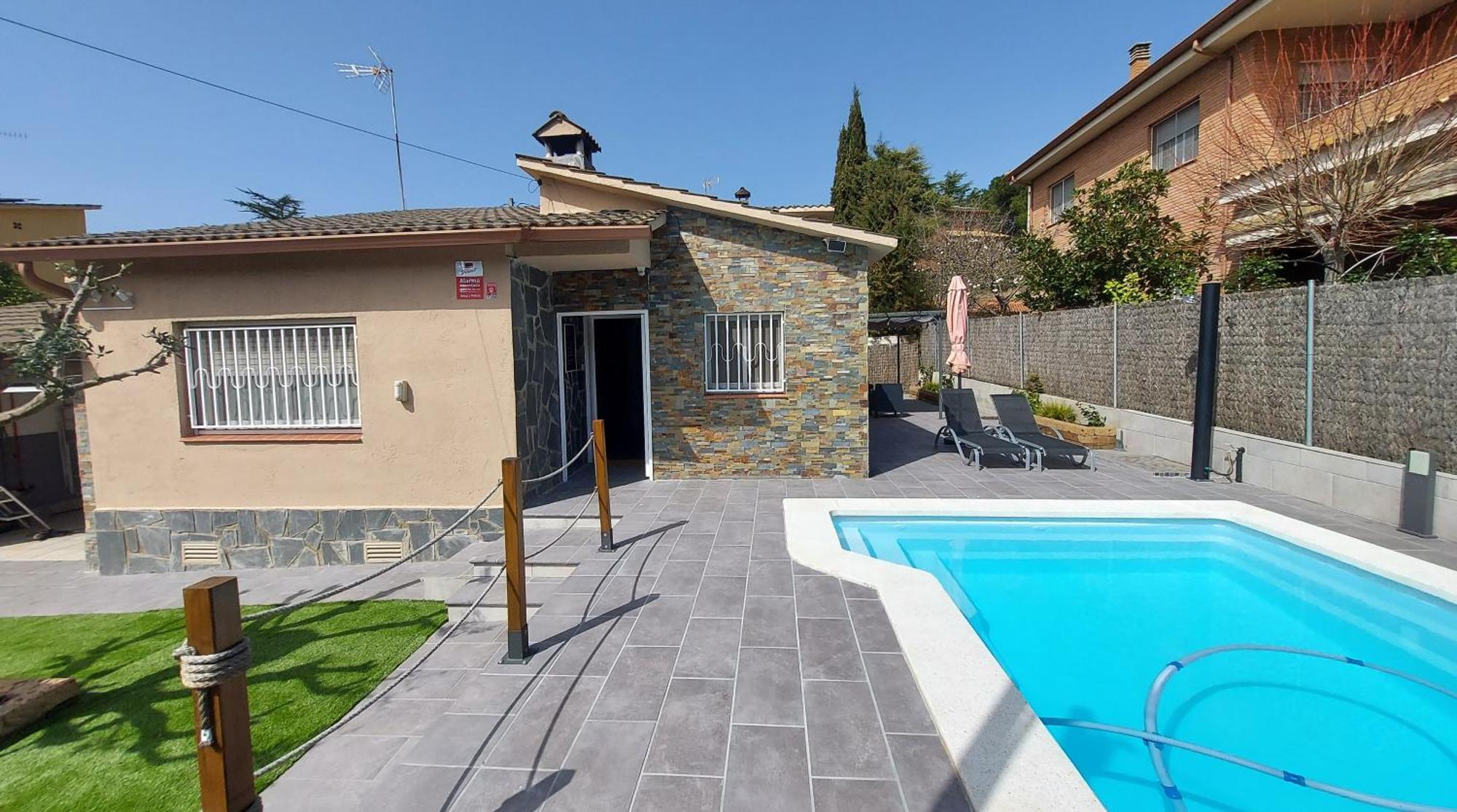 Cerca De Barcelona, Y Entre Tres Parques Naturales, Casa De 4 Y 2 Banos Con Piscina, Barbacoa Y Chimenea * Sant Antoni de Vilamajor