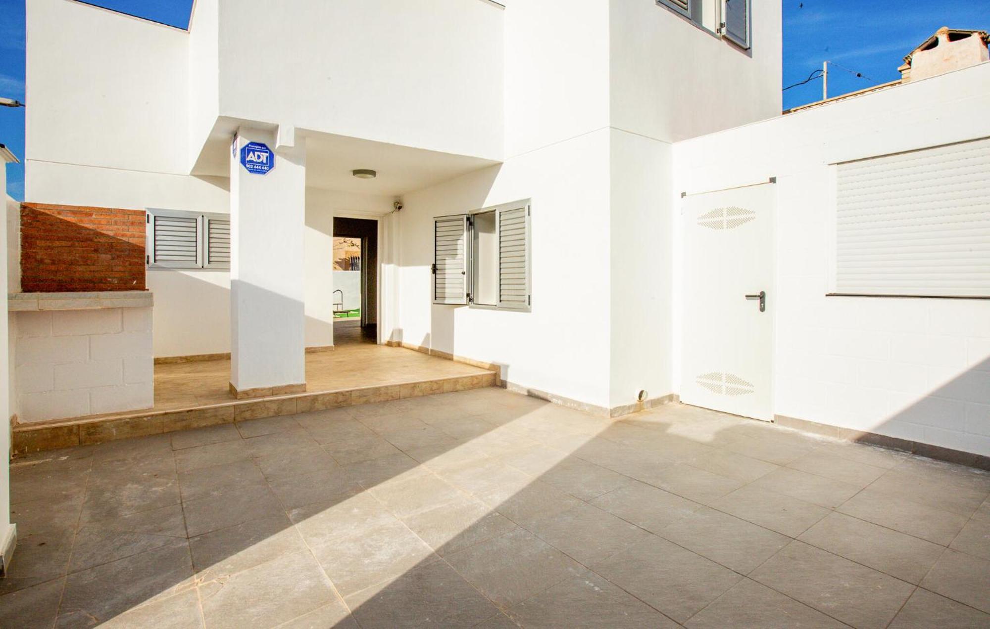 In El Mojon With Outdoor Swimming Pool * El Mojon (Alicante)