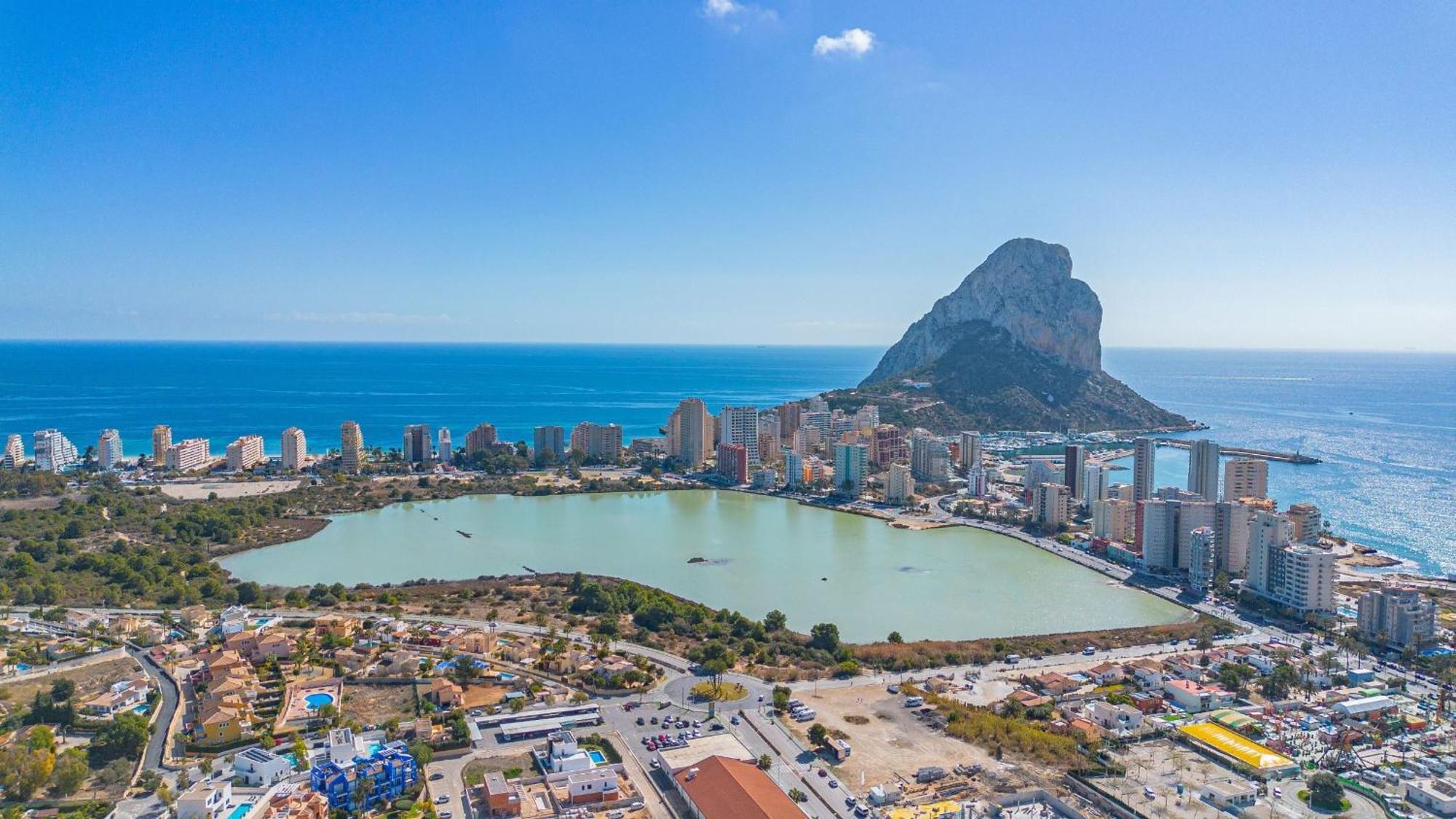 Flora - Plusholidays Villa Calpe