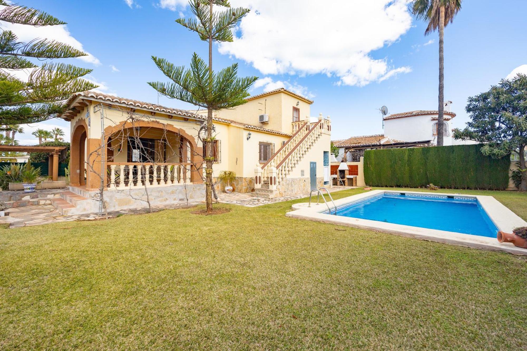 Vilches Villa *