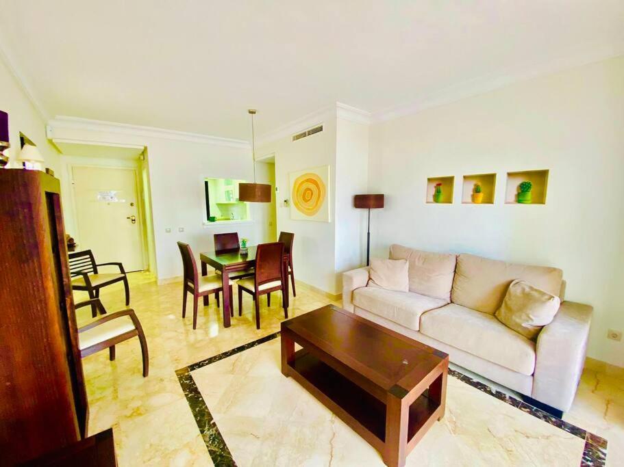 Apartamento Roda Golf. Poolside Murcia