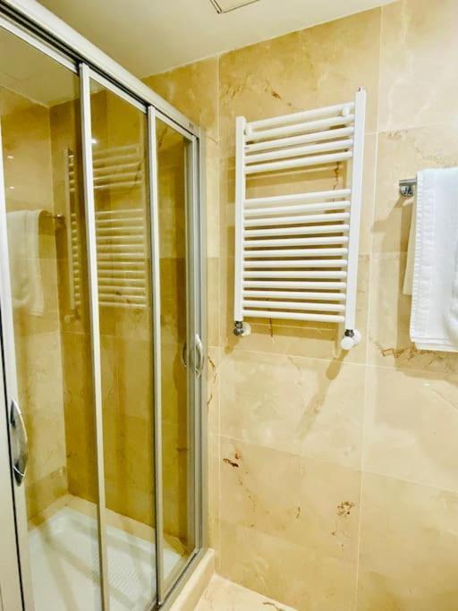 Apartamento Roda Golf. Poolside
